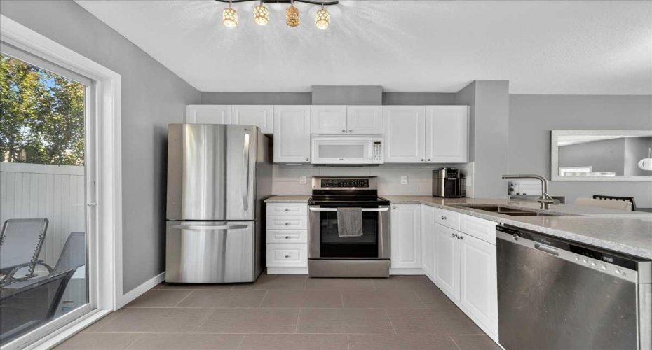 113 Tuscany Springs Gardens, Calgary, Alberta T3L 2R4, 2 Bedrooms Bedrooms, ,3 BathroomsBathrooms,Residential,For Sale,Springs,A2329259