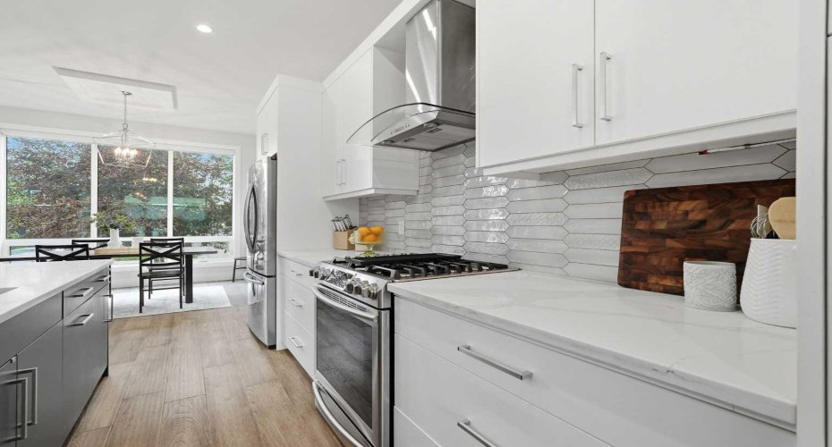 3138 44 Street, Calgary, Alberta T3E 3R6, 4 Bedrooms Bedrooms, ,4 BathroomsBathrooms,Residential,For Sale,44,A2329262