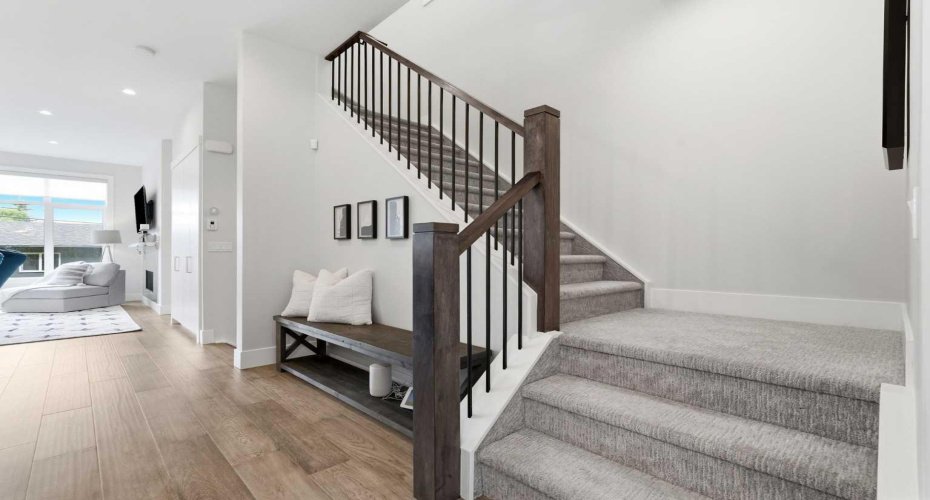 3138 44 Street, Calgary, Alberta T3E 3R6, 4 Bedrooms Bedrooms, ,4 BathroomsBathrooms,Residential,For Sale,44,A2329262