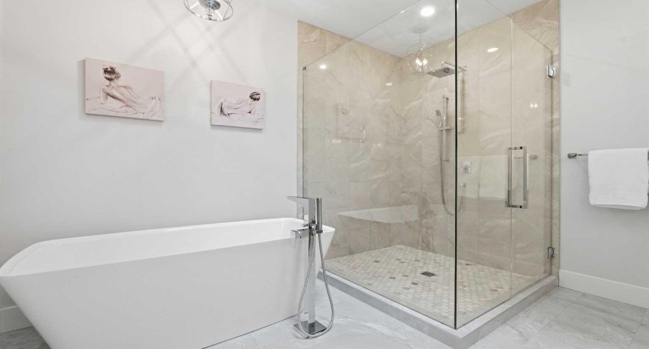 3138 44 Street, Calgary, Alberta T3E 3R6, 4 Bedrooms Bedrooms, ,4 BathroomsBathrooms,Residential,For Sale,44,A2329262