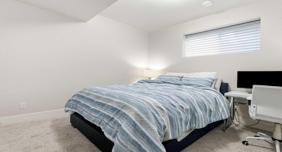 3138 44 Street, Calgary, Alberta T3E 3R6, 4 Bedrooms Bedrooms, ,4 BathroomsBathrooms,Residential,For Sale,44,A2329262