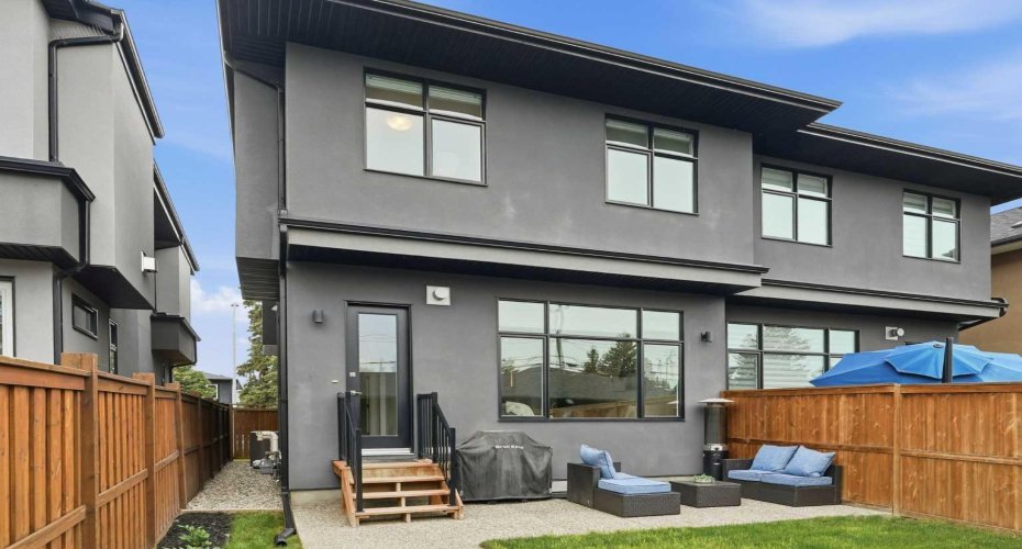 3138 44 Street, Calgary, Alberta T3E 3R6, 4 Bedrooms Bedrooms, ,4 BathroomsBathrooms,Residential,For Sale,44,A2329262