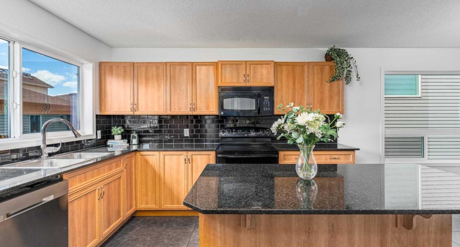 15 Panora Square, Calgary, Alberta T3K 0R8, 3 Bedrooms Bedrooms, ,3 BathroomsBathrooms,Residential,For Sale,Panora,A2329275