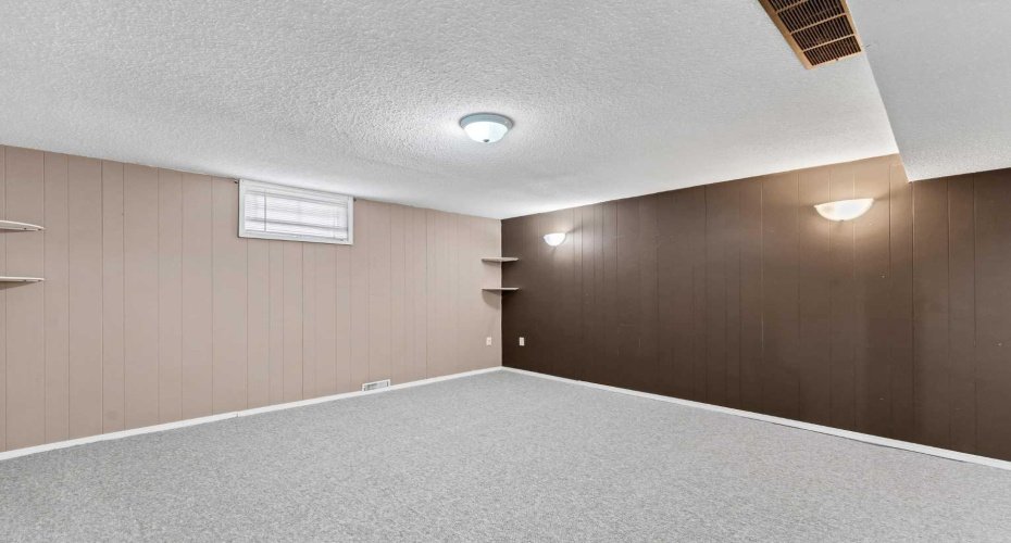 2689 Thompson Crescent, Medicine Hat, Alberta T1B 1C5, 4 Bedrooms Bedrooms, ,2 BathroomsBathrooms,Residential,For Sale,Thompson,A2329282