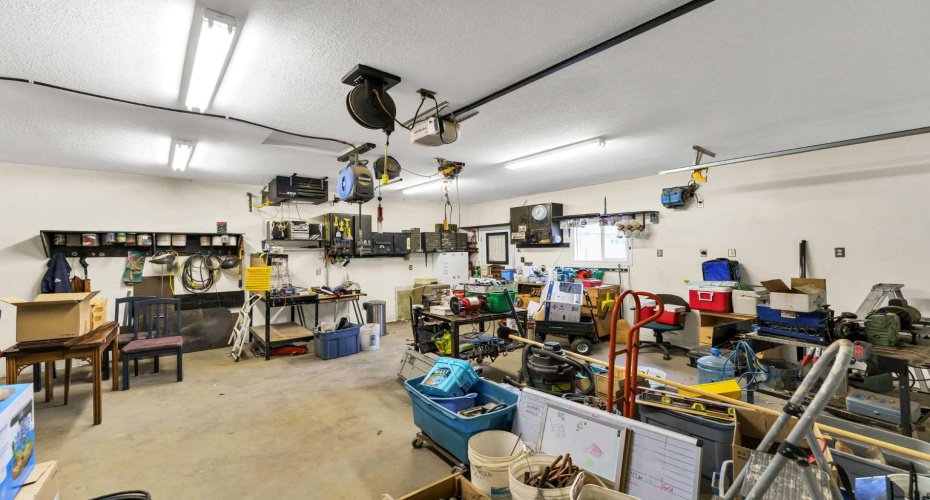 2689 Thompson Crescent, Medicine Hat, Alberta T1B 1C5, 4 Bedrooms Bedrooms, ,2 BathroomsBathrooms,Residential,For Sale,Thompson,A2329282