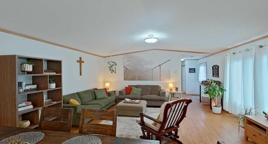 114 10 Street, Canyon Creek, Alberta T0G 0M0, 3 Bedrooms Bedrooms, ,2 BathroomsBathrooms,Residential,For Sale,10,A2329292