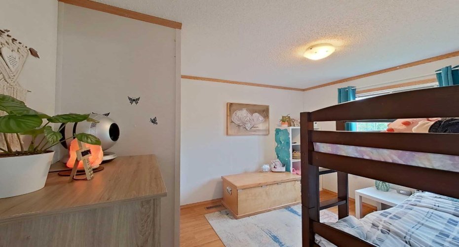 114 10 Street, Canyon Creek, Alberta T0G 0M0, 3 Bedrooms Bedrooms, ,2 BathroomsBathrooms,Residential,For Sale,10,A2329292