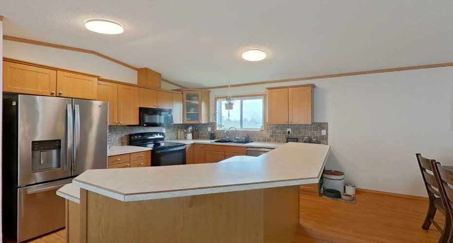 114 10 Street, Canyon Creek, Alberta T0G 0M0, 3 Bedrooms Bedrooms, ,2 BathroomsBathrooms,Residential,For Sale,10,A2329292