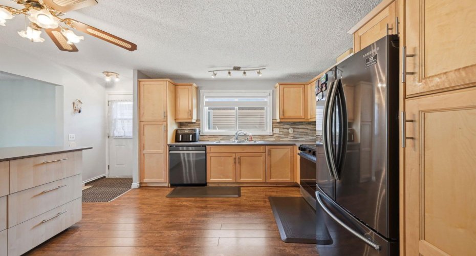 4 Fallswater Road, Calgary, Alberta T3J1B1, 4 Bedrooms Bedrooms, ,3 BathroomsBathrooms,Residential,For Sale,Fallswater,A2329294