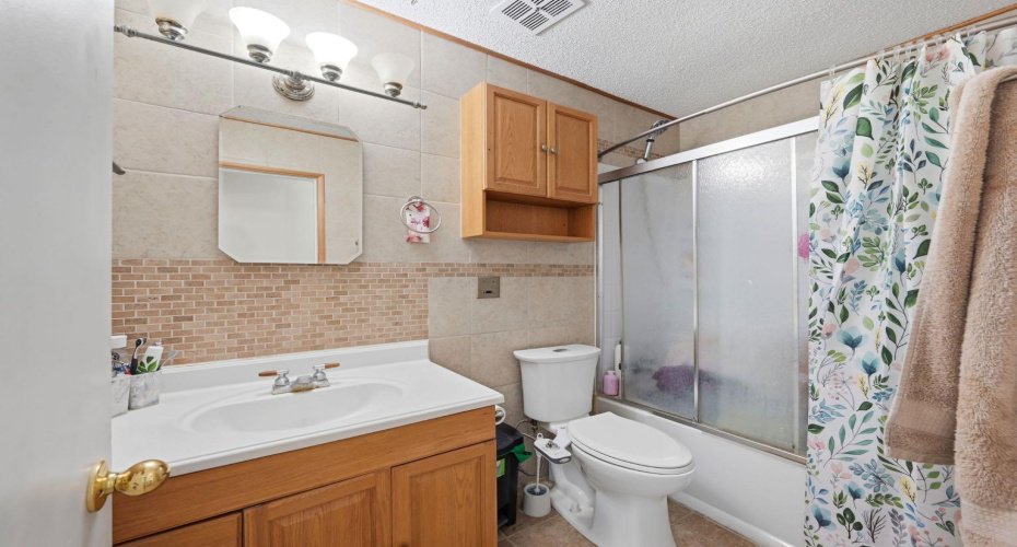 4 Fallswater Road, Calgary, Alberta T3J1B1, 4 Bedrooms Bedrooms, ,3 BathroomsBathrooms,Residential,For Sale,Fallswater,A2329294