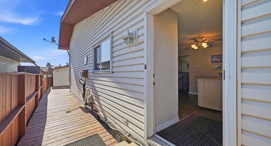 4 Fallswater Road, Calgary, Alberta T3J1B1, 4 Bedrooms Bedrooms, ,3 BathroomsBathrooms,Residential,For Sale,Fallswater,A2329294