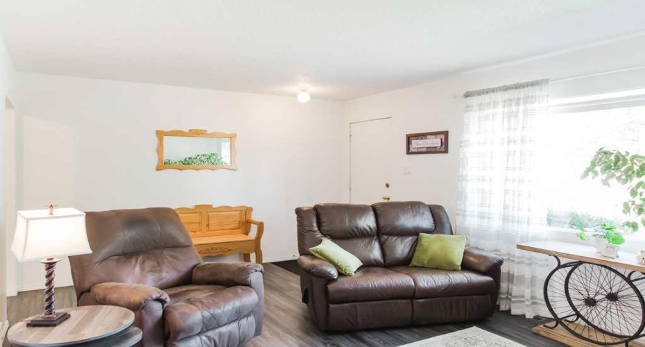 8803 98 Street, Grande Prairie, Alberta T8v2C9, 4 Bedrooms Bedrooms, ,1 BathroomBathrooms,Residential,For Sale,98,A2329295