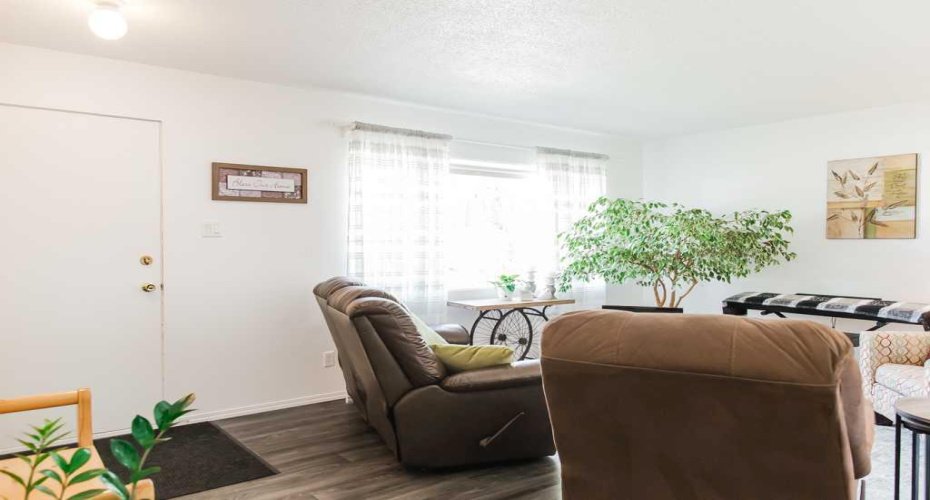 8803 98 Street, Grande Prairie, Alberta T8v2C9, 4 Bedrooms Bedrooms, ,1 BathroomBathrooms,Residential,For Sale,98,A2329295