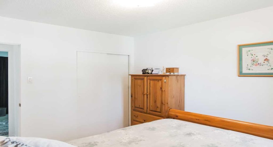 8803 98 Street, Grande Prairie, Alberta T8v2C9, 4 Bedrooms Bedrooms, ,1 BathroomBathrooms,Residential,For Sale,98,A2329295