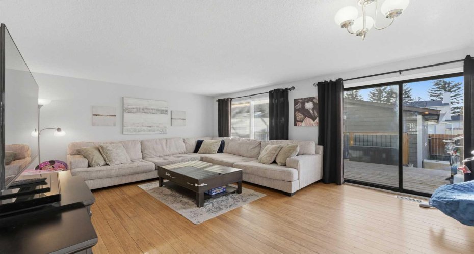 96 Abberfield Crescent, Calgary, Alberta T2A 6N6, 3 Bedrooms Bedrooms, ,3 BathroomsBathrooms,Residential,For Sale,Abberfield,A2329296