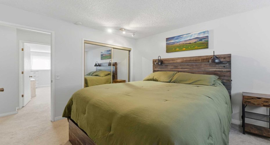 96 Abberfield Crescent, Calgary, Alberta T2A 6N6, 3 Bedrooms Bedrooms, ,3 BathroomsBathrooms,Residential,For Sale,Abberfield,A2329296