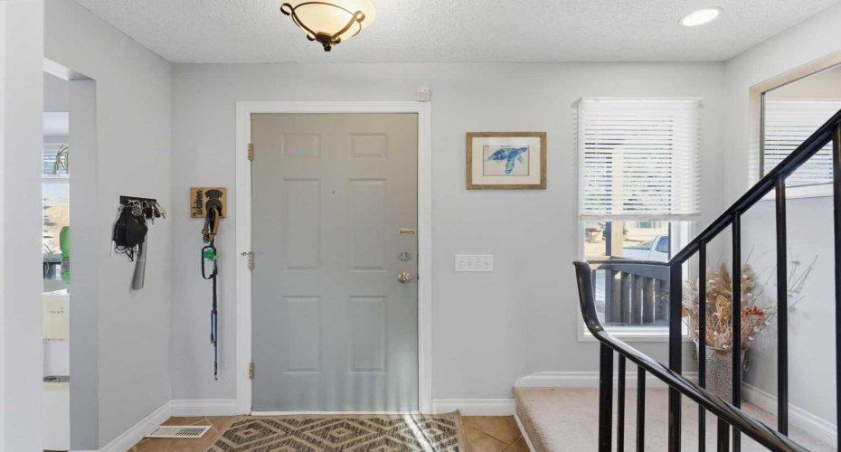 96 Abberfield Crescent, Calgary, Alberta T2A 6N6, 3 Bedrooms Bedrooms, ,3 BathroomsBathrooms,Residential,For Sale,Abberfield,A2329296