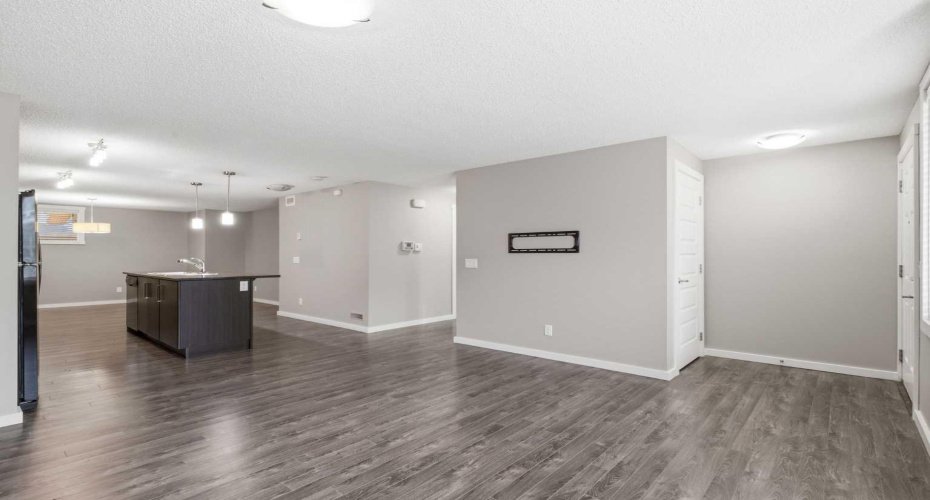 550 Mckenzie Towne Close, Calgary, Alberta T2Z 1A8, 2 Bedrooms Bedrooms, ,2 BathroomsBathrooms,Residential,For Sale,Mckenzie Towne,A2329307