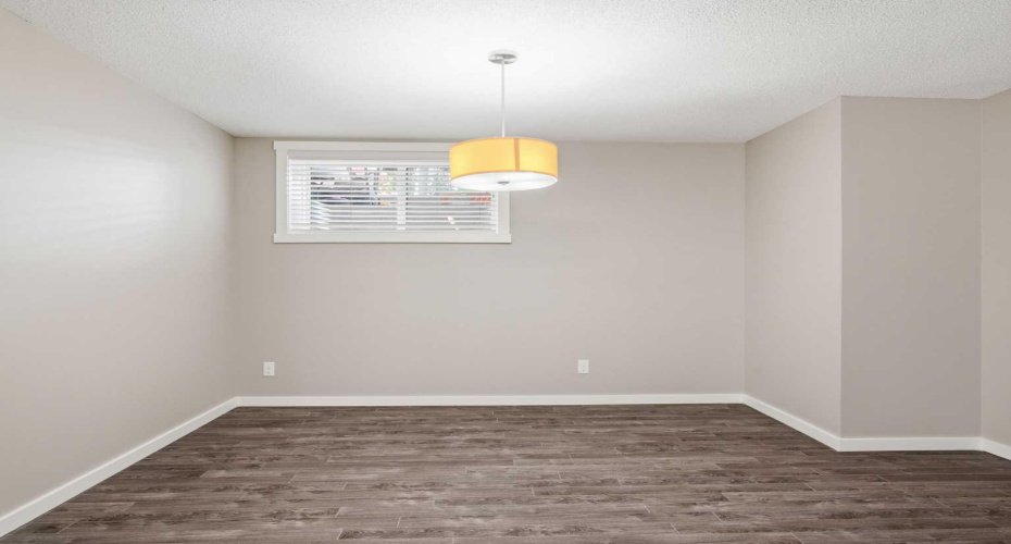 550 Mckenzie Towne Close, Calgary, Alberta T2Z 1A8, 2 Bedrooms Bedrooms, ,2 BathroomsBathrooms,Residential,For Sale,Mckenzie Towne,A2329307