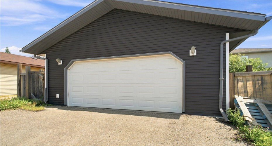 6918 88A Street, Grande Prairie, Alberta T8X0C1, 3 Bedrooms Bedrooms, ,3 BathroomsBathrooms,Residential,For Sale,88A,A2329316