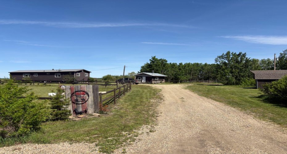 834043 120 Range, Rural Clear Hills County, Alberta T0H 0B0, 2 Bedrooms Bedrooms, ,1 BathroomBathrooms,Residential,For Sale,120,A2329318