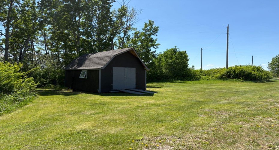 834043 120 Range, Rural Clear Hills County, Alberta T0H 0B0, 2 Bedrooms Bedrooms, ,1 BathroomBathrooms,Residential,For Sale,120,A2329318