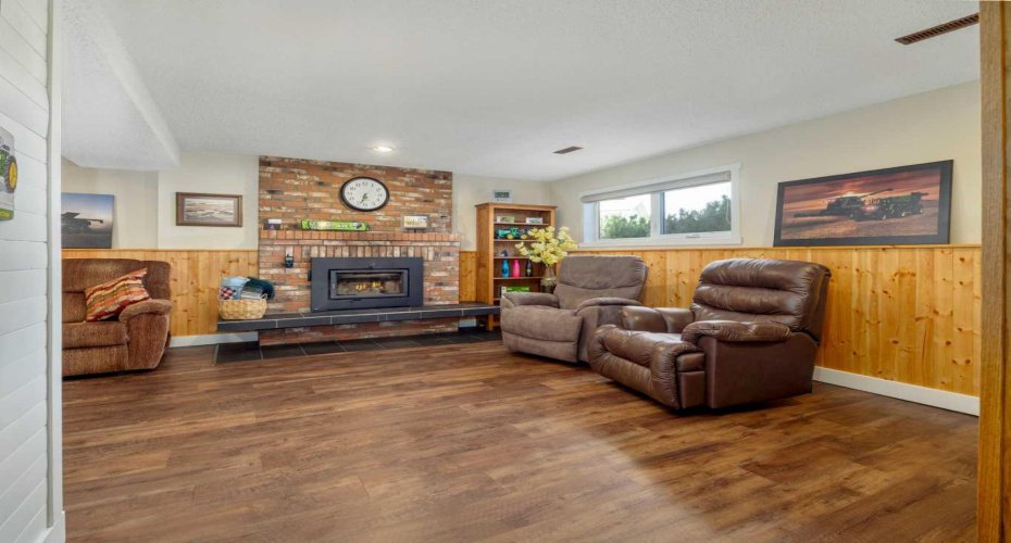 6109 57 Street, Taber, Alberta T1G 1K1, 4 Bedrooms Bedrooms, ,2 BathroomsBathrooms,Residential,For Sale,57,A2329323
