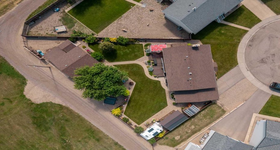 6109 57 Street, Taber, Alberta T1G 1K1, 4 Bedrooms Bedrooms, ,2 BathroomsBathrooms,Residential,For Sale,57,A2329323