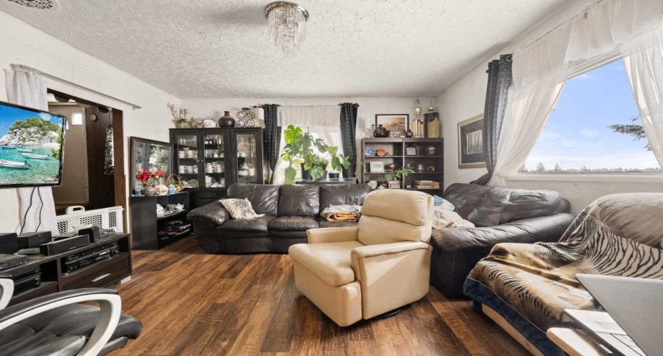 Range Road 62, Rural Mountain View County, Alberta T0M 1X0, 3 Bedrooms Bedrooms, ,2 BathroomsBathrooms,Residential,For Sale,Range Road 62,A2329348