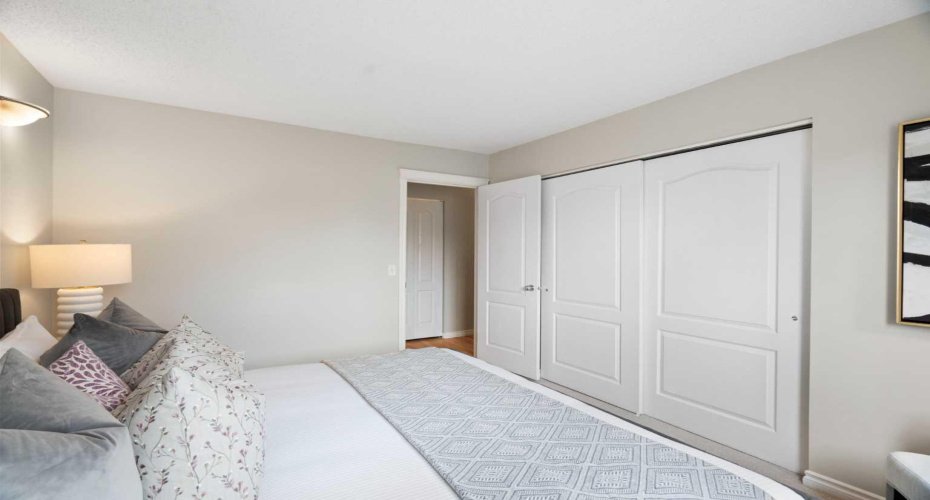 1540 29 Street, Calgary, Alberta T2N 4M1, 2 Bedrooms Bedrooms, ,1 BathroomBathrooms,Residential,For Sale,29,A2329365