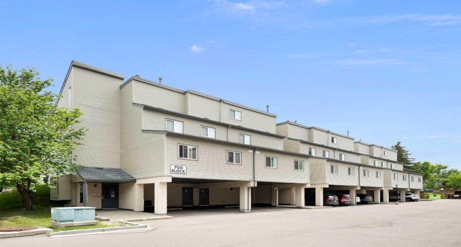 1540 29 Street, Calgary, Alberta T2N 4M1, 2 Bedrooms Bedrooms, ,1 BathroomBathrooms,Residential,For Sale,29,A2329365