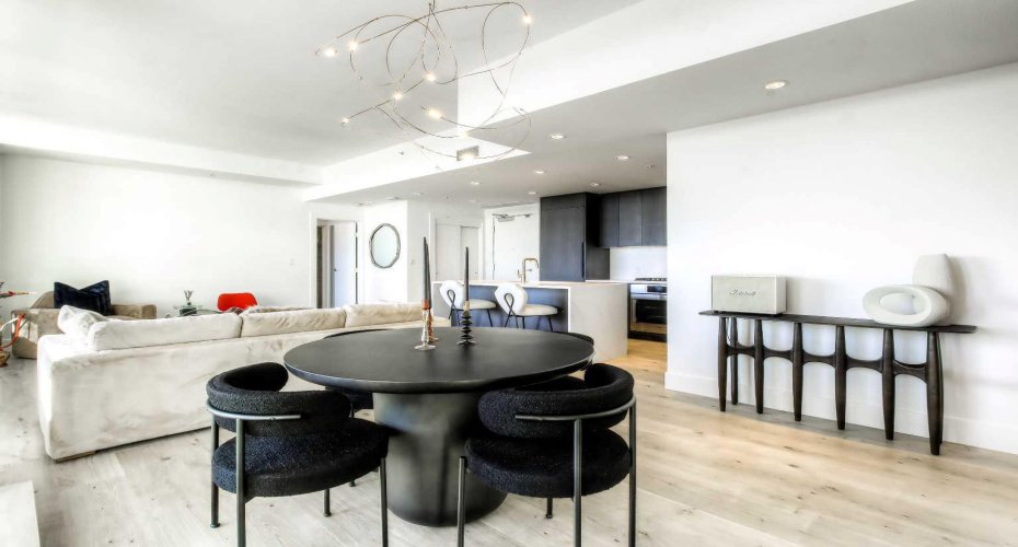 46 9 Street, Calgary, Alberta T2E 7Y1, 2 Bedrooms Bedrooms, ,3 BathroomsBathrooms,Residential,For Sale,9,A2329367