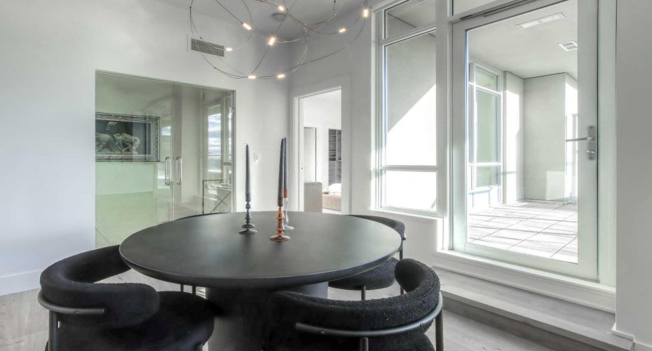 46 9 Street, Calgary, Alberta T2E 7Y1, 2 Bedrooms Bedrooms, ,3 BathroomsBathrooms,Residential,For Sale,9,A2329367