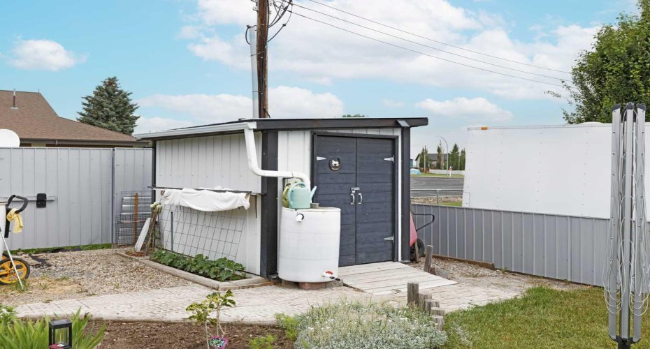 413 1 Avenue, Champion, Alberta T0L 0R0, 3 Bedrooms Bedrooms, ,2 BathroomsBathrooms,Residential,For Sale,1,A2329370