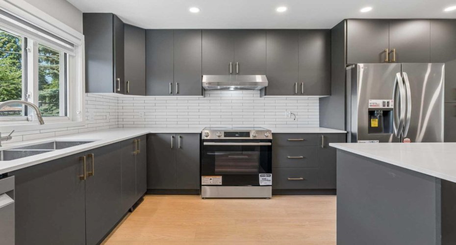 4319 19 Street, Calgary, Alberta T2L 2B8, 4 Bedrooms Bedrooms, ,2 BathroomsBathrooms,Residential,For Sale,19,A2329381