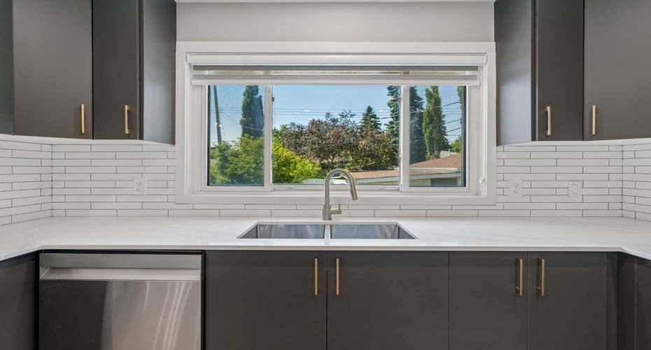 4319 19 Street, Calgary, Alberta T2L 2B8, 4 Bedrooms Bedrooms, ,2 BathroomsBathrooms,Residential,For Sale,19,A2329381