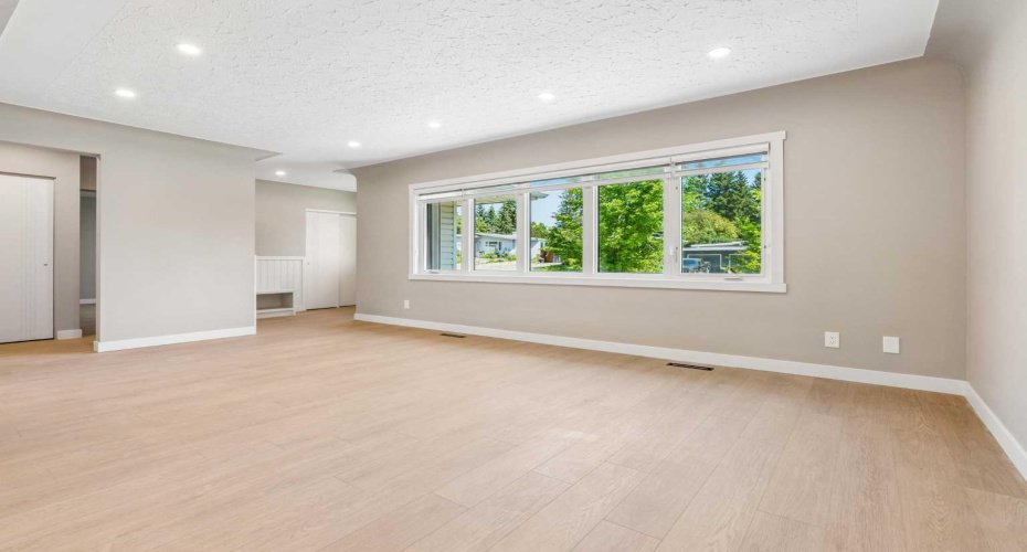 4319 19 Street, Calgary, Alberta T2L 2B8, 4 Bedrooms Bedrooms, ,2 BathroomsBathrooms,Residential,For Sale,19,A2329381