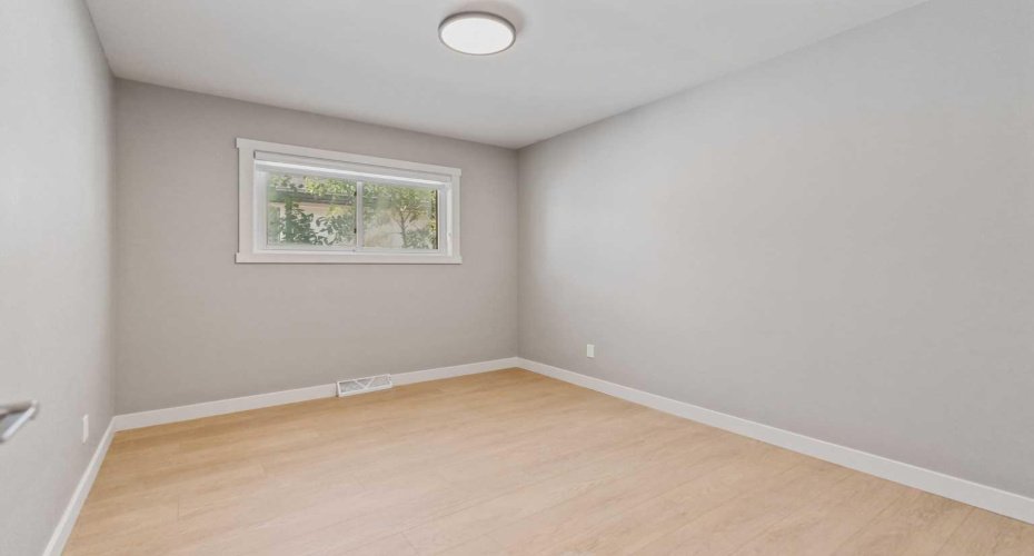 4319 19 Street, Calgary, Alberta T2L 2B8, 4 Bedrooms Bedrooms, ,2 BathroomsBathrooms,Residential,For Sale,19,A2329381