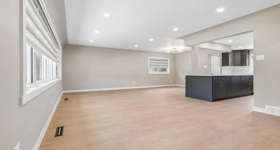 4319 19 Street, Calgary, Alberta T2L 2B8, 4 Bedrooms Bedrooms, ,2 BathroomsBathrooms,Residential,For Sale,19,A2329381