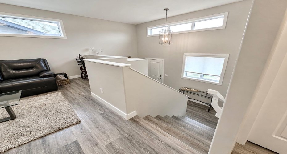 58 Village Crescent, Red Deer, Alberta T4R 0P3, 5 Bedrooms Bedrooms, ,3 BathroomsBathrooms,Residential,For Sale,Village,A2329383