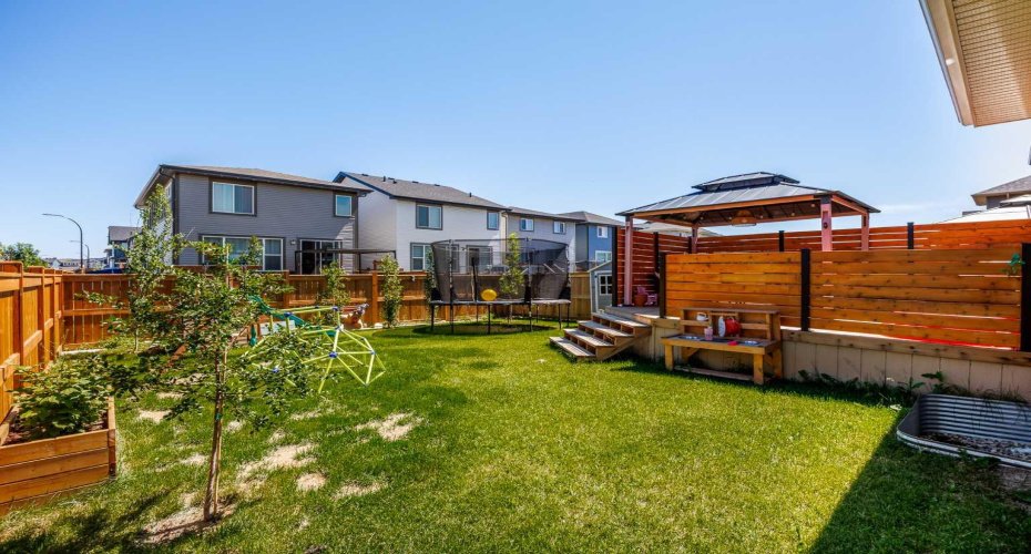 225 Buckskin Way, Cochrane, Alberta T4C 2R7, 3 Bedrooms Bedrooms, ,3 BathroomsBathrooms,Residential,For Sale,Buckskin,A2329384