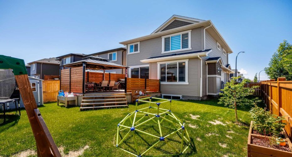 225 Buckskin Way, Cochrane, Alberta T4C 2R7, 3 Bedrooms Bedrooms, ,3 BathroomsBathrooms,Residential,For Sale,Buckskin,A2329384