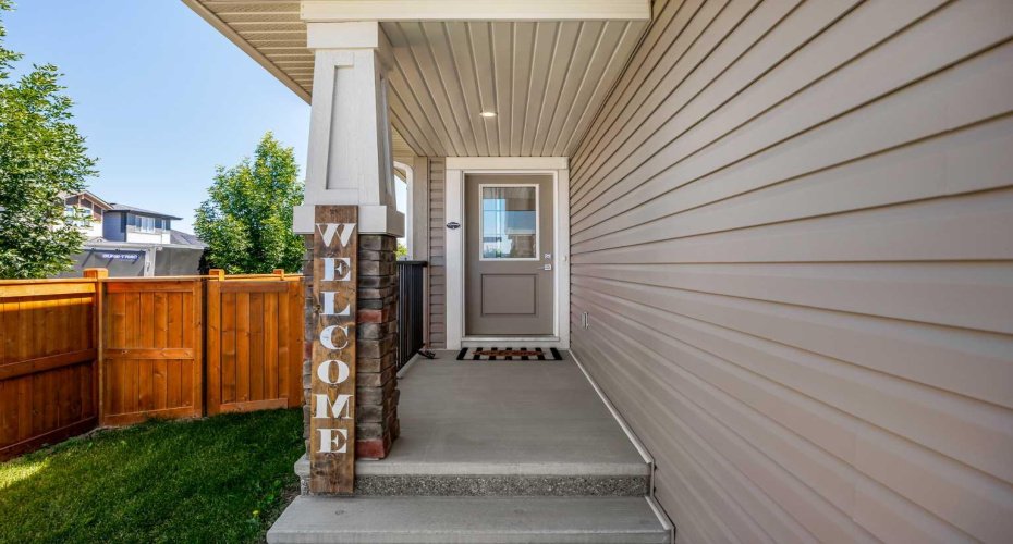 225 Buckskin Way, Cochrane, Alberta T4C 2R7, 3 Bedrooms Bedrooms, ,3 BathroomsBathrooms,Residential,For Sale,Buckskin,A2329384