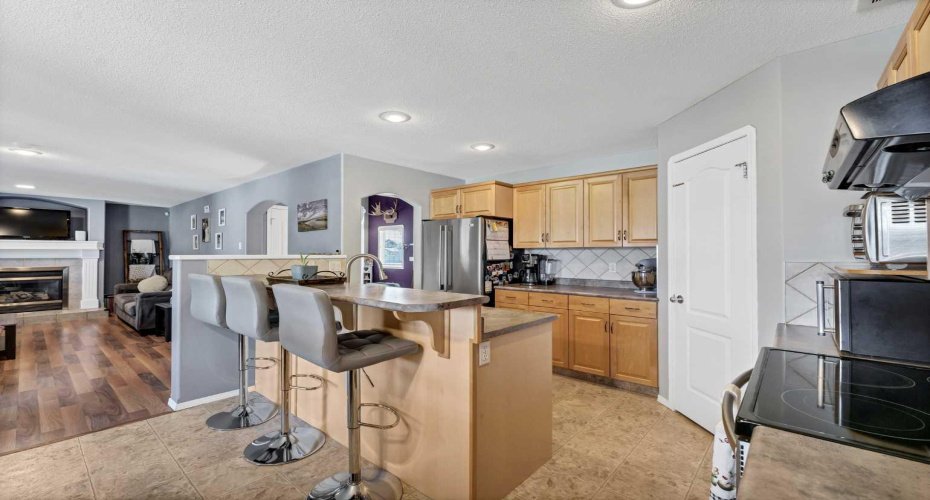369 Stratton Way, Medicine Hat, Alberta T1B4M9, 4 Bedrooms Bedrooms, ,4 BathroomsBathrooms,Residential,For Sale,Stratton,A2329392