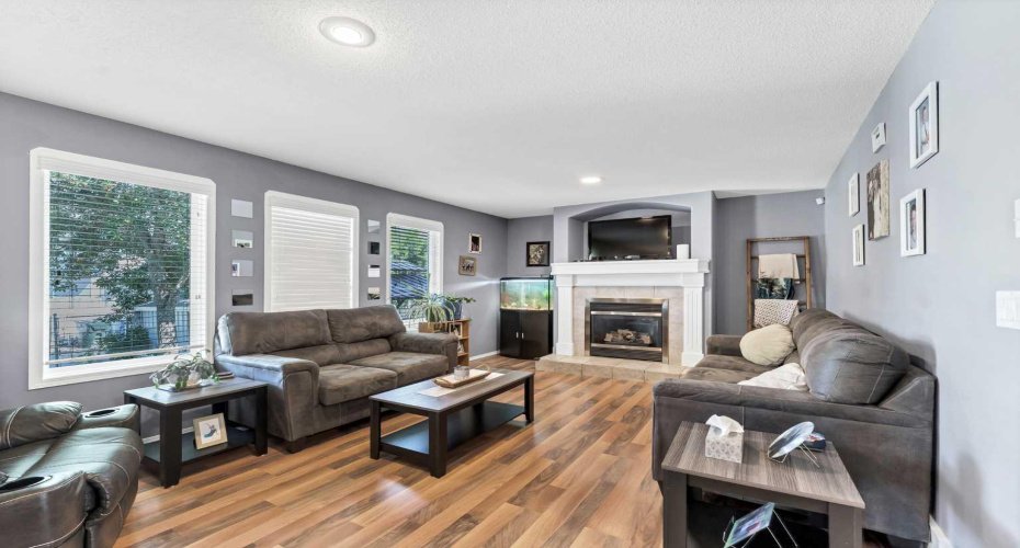 369 Stratton Way, Medicine Hat, Alberta T1B4M9, 4 Bedrooms Bedrooms, ,4 BathroomsBathrooms,Residential,For Sale,Stratton,A2329392