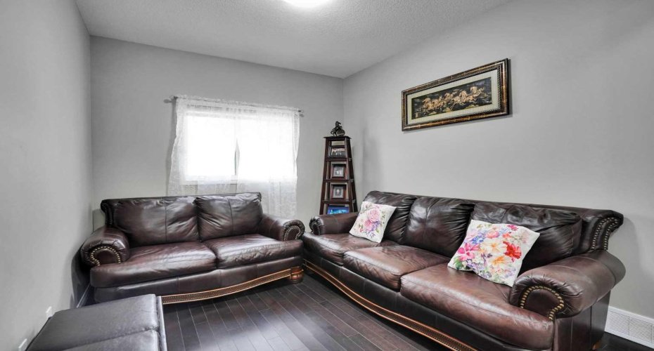 1239 Brightoncrest Green, Calgary, Alberta T2Z 1G7, 5 Bedrooms Bedrooms, ,4 BathroomsBathrooms,Residential,For Sale,Brightoncrest,A2329399