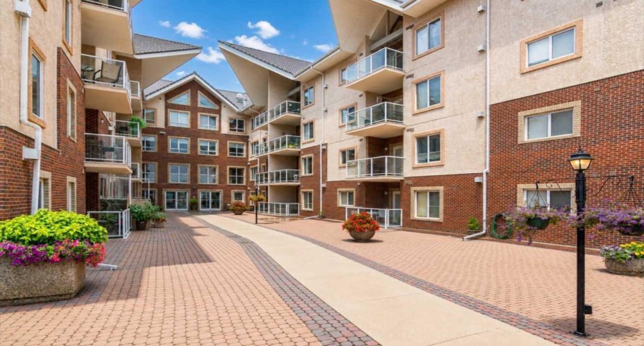 1182 Southview Drive, Medicine Hat, Alberta T1B 4L2, 1 Bedroom Bedrooms, ,2 BathroomsBathrooms,Residential,For Sale,Southview,A2329406