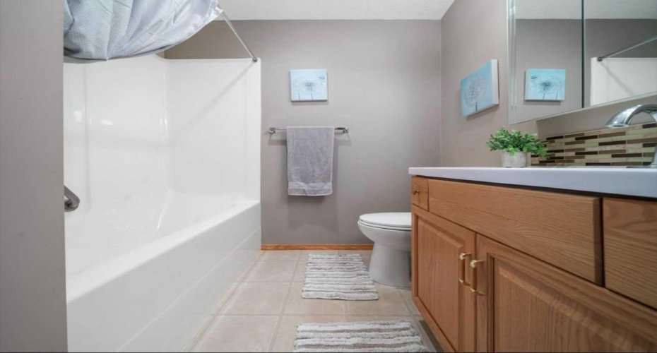 1182 Southview Drive, Medicine Hat, Alberta T1B 4L2, 1 Bedroom Bedrooms, ,2 BathroomsBathrooms,Residential,For Sale,Southview,A2329406