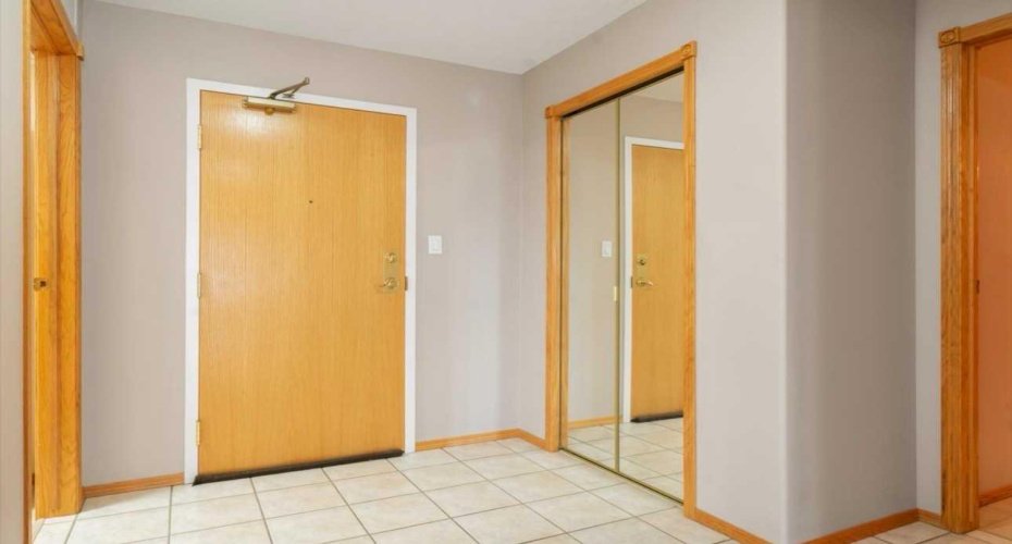 1182 Southview Drive, Medicine Hat, Alberta T1B 4L2, 1 Bedroom Bedrooms, ,2 BathroomsBathrooms,Residential,For Sale,Southview,A2329406