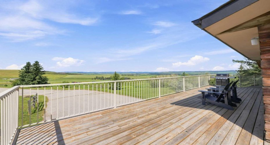 386124 64 Street, Rural Foothills County, Alberta T1S 6C8, 3 Bedrooms Bedrooms, ,4 BathroomsBathrooms,Residential,For Sale,64,A2329408
